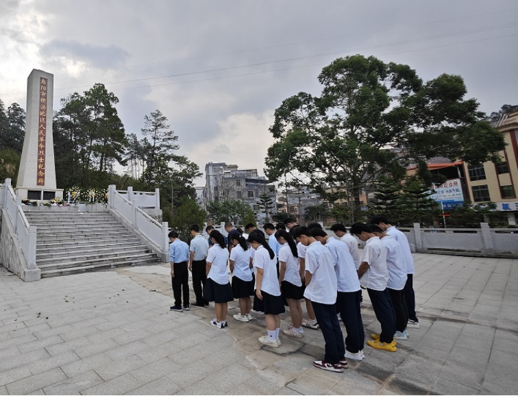 祭英烈傳紅色基因，擔使命踐行復興夢——惠州理工學校開展清明祭英烈活動192.png