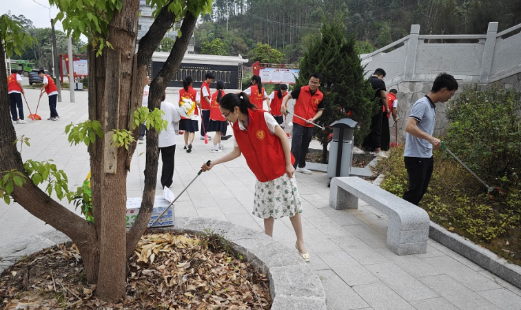 祭英烈傳紅色基因，擔使命踐行復興夢——惠州理工學校開展清明祭英烈活動458.png